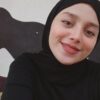 كاتبة ومصممة ومسوقة